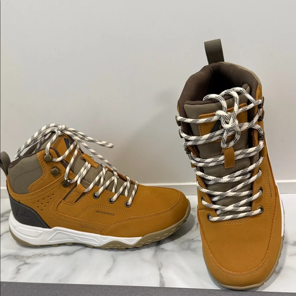 Ozark Trail Men's Sport Hiker Waterproof Hiking Boots in wheat size 7